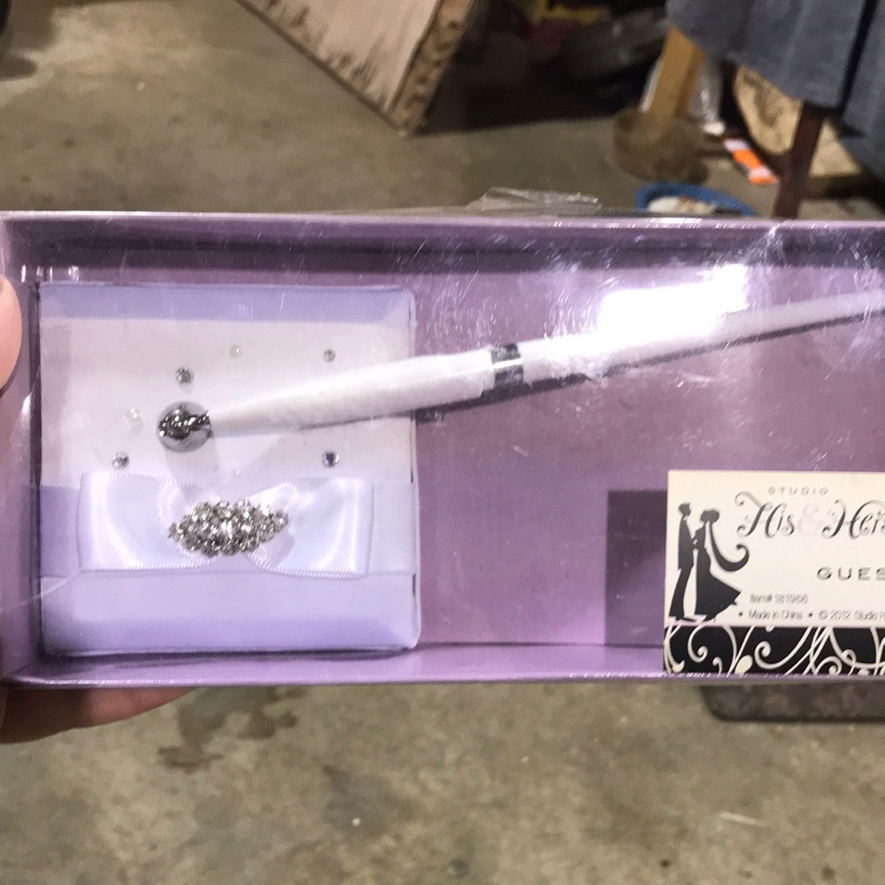 Guest Pen